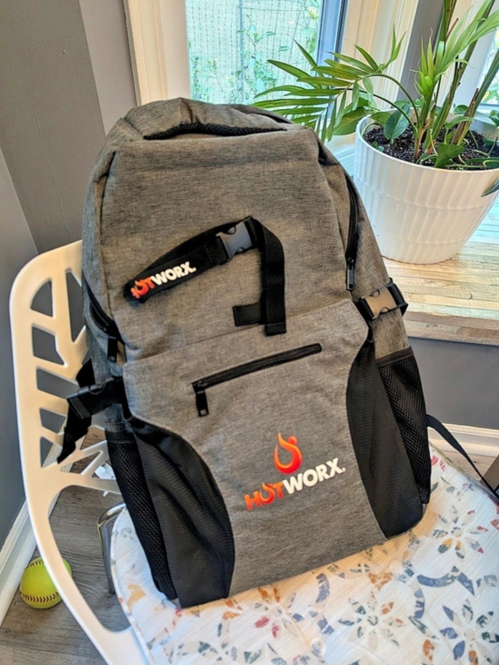 New Hotworx Yoga Mat Backpack Bag Gray Hot Yoga Pilates Zip Up Pockets Gym...